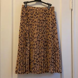 Light Pink Leopard Midi Pleated Skirt
